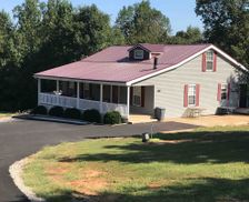 United States Virginia Alton vacation rental compare prices direct by owner 925149