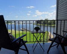United States Texas Montgomery vacation rental compare prices direct by owner 784055