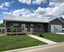 United States Montana Miles City vacation rental compare prices direct by owner 2601145