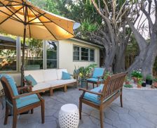 United States California Sherman Oaks vacation rental compare prices direct by owner 301579