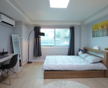 South Korea Seoul Seodaemun-gu vacation rental compare prices direct by owner 15724207