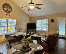 United States Arkansas Beebe vacation rental compare prices direct by owner 2147821