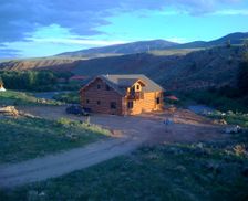 United States Wyoming Dubois vacation rental compare prices direct by owner 215897