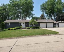United States Iowa Sioux Center vacation rental compare prices direct by owner 1349562