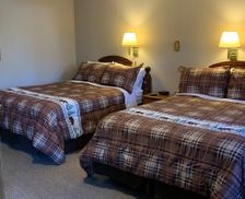 United States New York Schroon Lake vacation rental compare prices direct by owner 786002