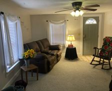 United States Kansas Hesston vacation rental compare prices direct by owner 9740309