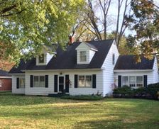 United States Illinois St. Charles vacation rental compare prices direct by owner 1134093