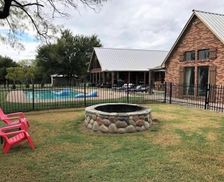 United States Texas Sanger vacation rental compare prices direct by owner 2055279