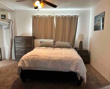 United States California Hanford vacation rental compare prices direct by owner 33309403