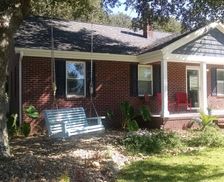 United States North Carolina Swansboro vacation rental compare prices direct by owner 2439997