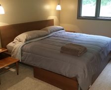 United States Michigan Plymouth vacation rental compare prices direct by owner 1177323