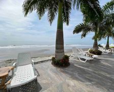 Ecuador Esmeraldas Tonsupa vacation rental compare prices direct by owner 29140468
