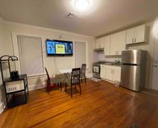 United States New York Queens vacation rental compare prices direct by owner 27327623