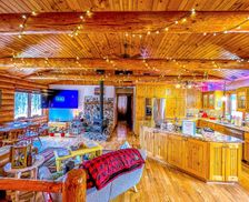 United States Wisconsin Pewaukee vacation rental compare prices direct by owner 11457804