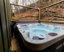United States Tennessee Gatlinburg vacation rental compare prices direct by owner 32389693