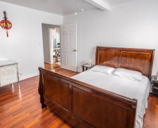 United States Hawaii Waipahu vacation rental compare prices direct by owner 33125456