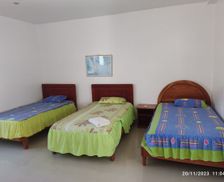 Ecuador Islas Galápagos Puerto Villamil vacation rental compare prices direct by owner 32382081