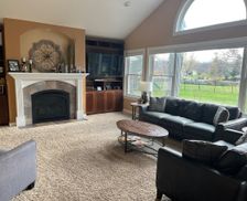 United States Wisconsin Oshkosh vacation rental compare prices direct by owner 33828126