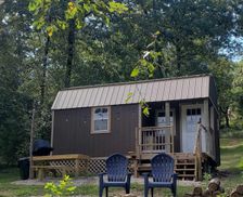 United States Arkansas Hardy vacation rental compare prices direct by owner 33851176