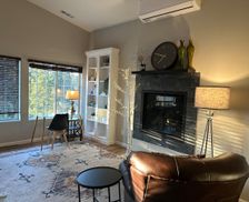 United States California Yosemite National Park vacation rental compare prices direct by owner 35665108