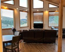 United States Oregon Maupin vacation rental compare prices direct by owner 36190841