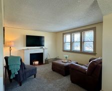 United States Wisconsin Milwaukee vacation rental compare prices direct by owner 34041624