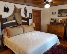 United States Texas Marathon vacation rental compare prices direct by owner 34085638