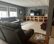 United States Michigan Saginaw vacation rental compare prices direct by owner 36057773