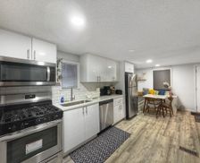 United States Michigan Dearborn Heights vacation rental compare prices direct by owner 539148