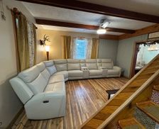 United States Pennsylvania Mill Run vacation rental compare prices direct by owner 739260