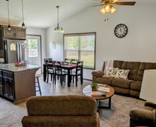 United States Kansas Hesston vacation rental compare prices direct by owner 24986304