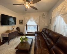 United States New York Fredonia vacation rental compare prices direct by owner 3294938