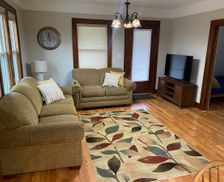 United States Michigan Wyandotte vacation rental compare prices direct by owner 32565490