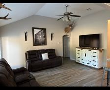 United States Texas Montgomery vacation rental compare prices direct by owner 29560344