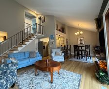 United States New York Colonie vacation rental compare prices direct by owner 34339040