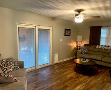 United States Kentucky Ashland vacation rental compare prices direct by owner 27615909