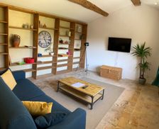 France Provence-Alpes-Côte d'Azur Salon-de-Provence vacation rental compare prices direct by owner 29202051