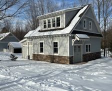 United States Michigan Maple City vacation rental compare prices direct by owner 28058552
