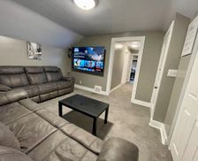 United States Michigan Dearborn vacation rental compare prices direct by owner 28501407