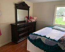 United States New York West Henrietta vacation rental compare prices direct by owner 28887873