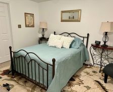 United States Virginia Strasburg vacation rental compare prices direct by owner 27638032