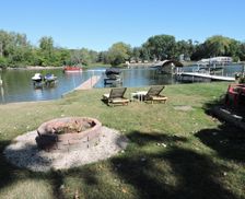 United States Illinois Crystal Lake vacation rental compare prices direct by owner 27134940