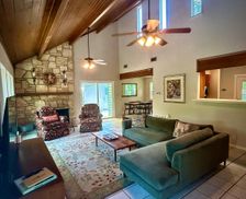 United States Texas Martindale vacation rental compare prices direct by owner 26460040