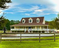 United States Virginia Lanexa vacation rental compare prices direct by owner 28254005