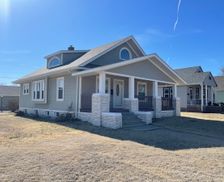 United States Kansas Hays vacation rental compare prices direct by owner 34348062