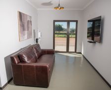 Botswana Rasesa Kgatleng District vacation rental compare prices direct by owner 34577675