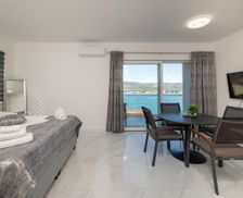 Croatia Splitsko-dalmatinska županija Mastrinka vacation rental compare prices direct by owner 32613373