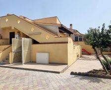 Italy PALERMO Campofelice di Roccella vacation rental compare prices direct by owner 4032361