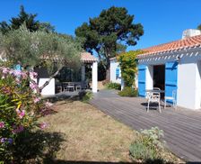 France Pays de la Loire Noirmoutier-en-l'Île vacation rental compare prices direct by owner 11708253