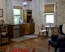 United States Missouri Joplin vacation rental compare prices direct by owner 952310